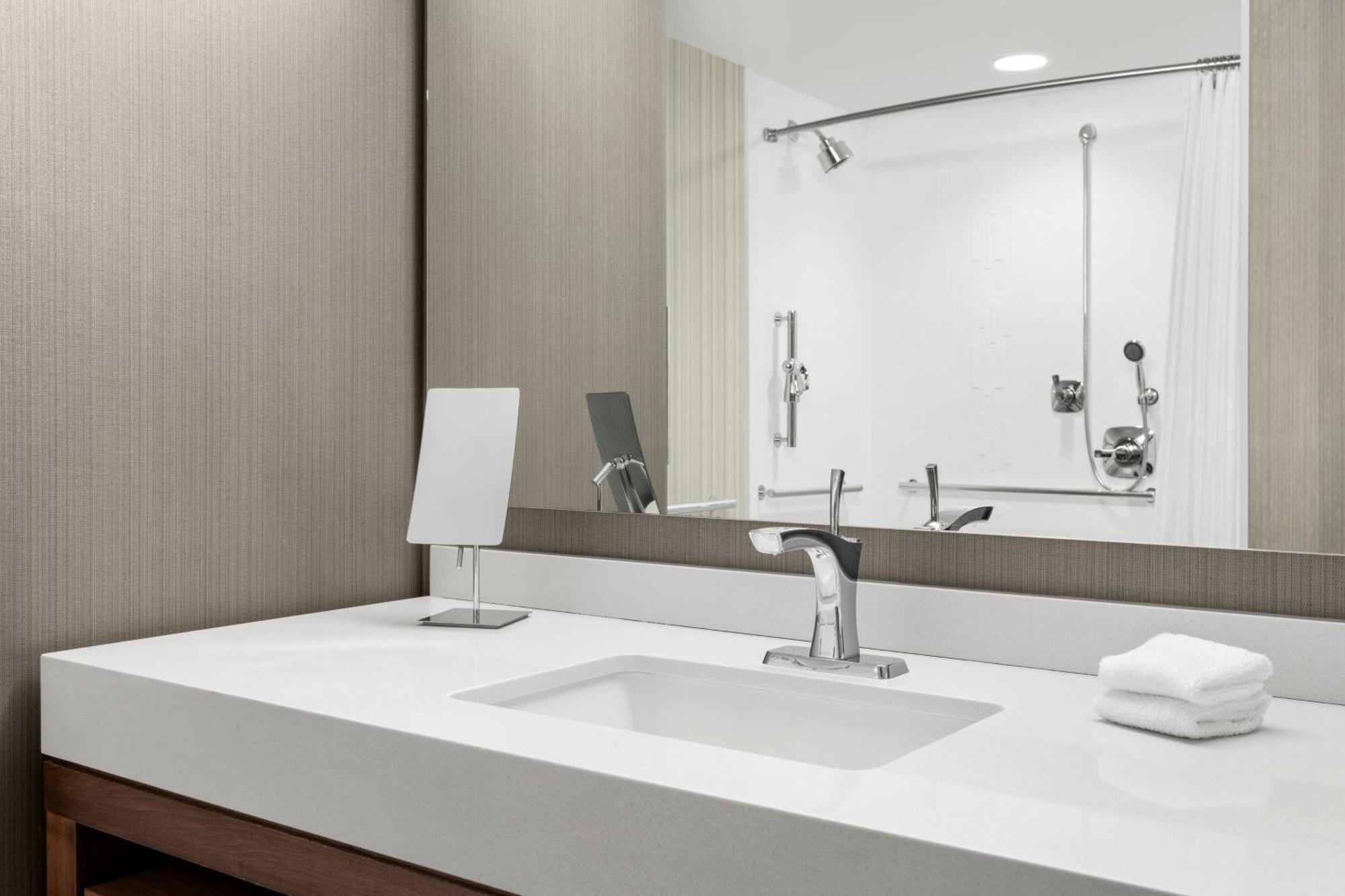 Courtyard By Marriott Omaha East/council Bluffs, Ia Hotel